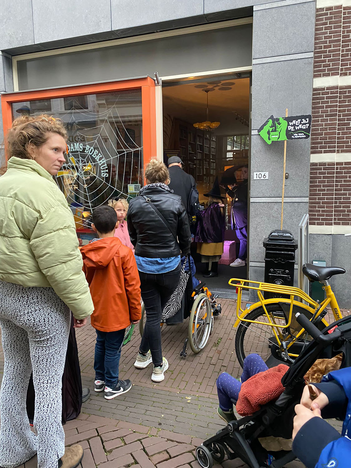 d8725ee2-00f8-4d45-ba94-be85a46a4868